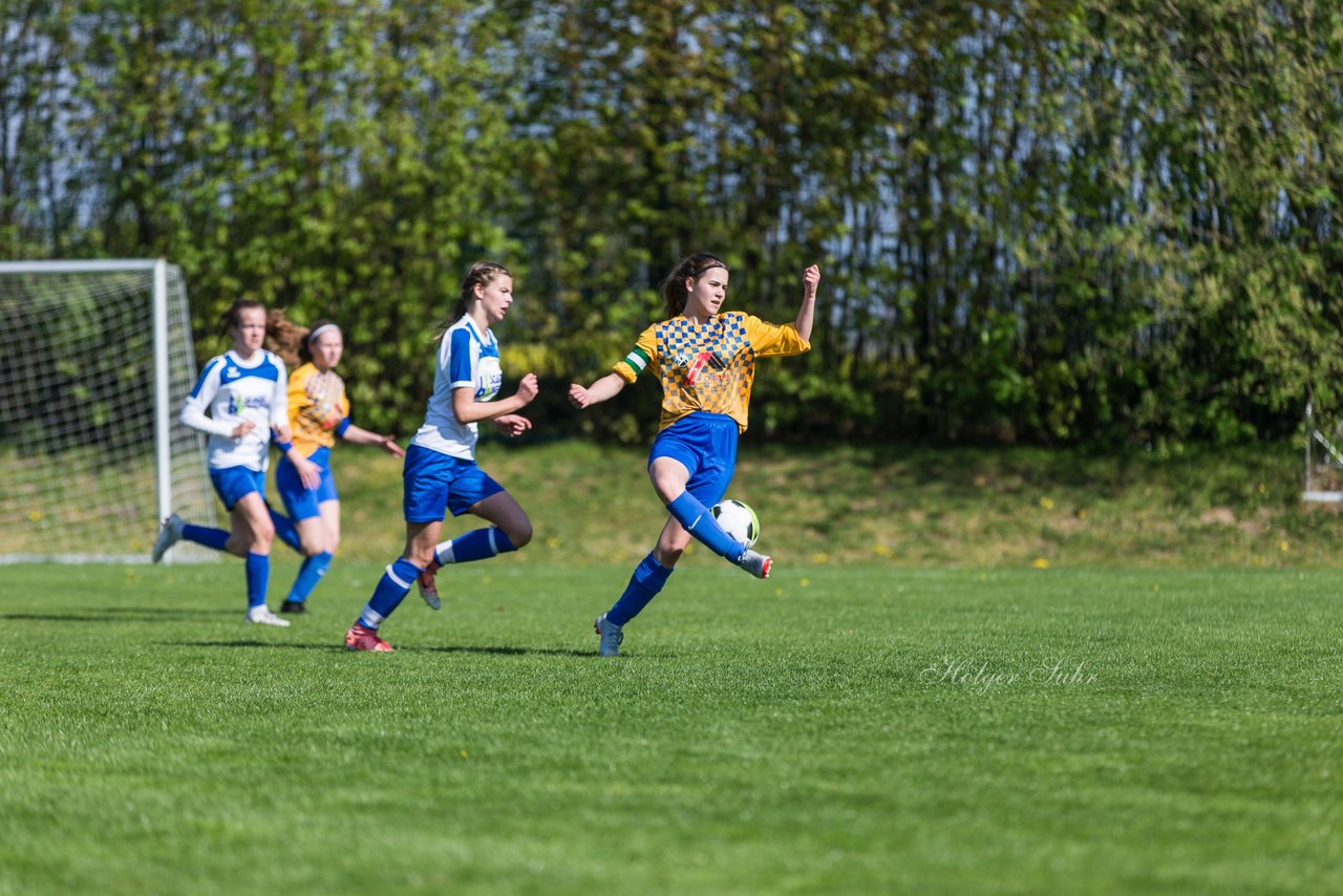 Bild 116 - B-Juniorinnen Bramstedter TS - SSV Hennstedt : Ergebnis: 3:7